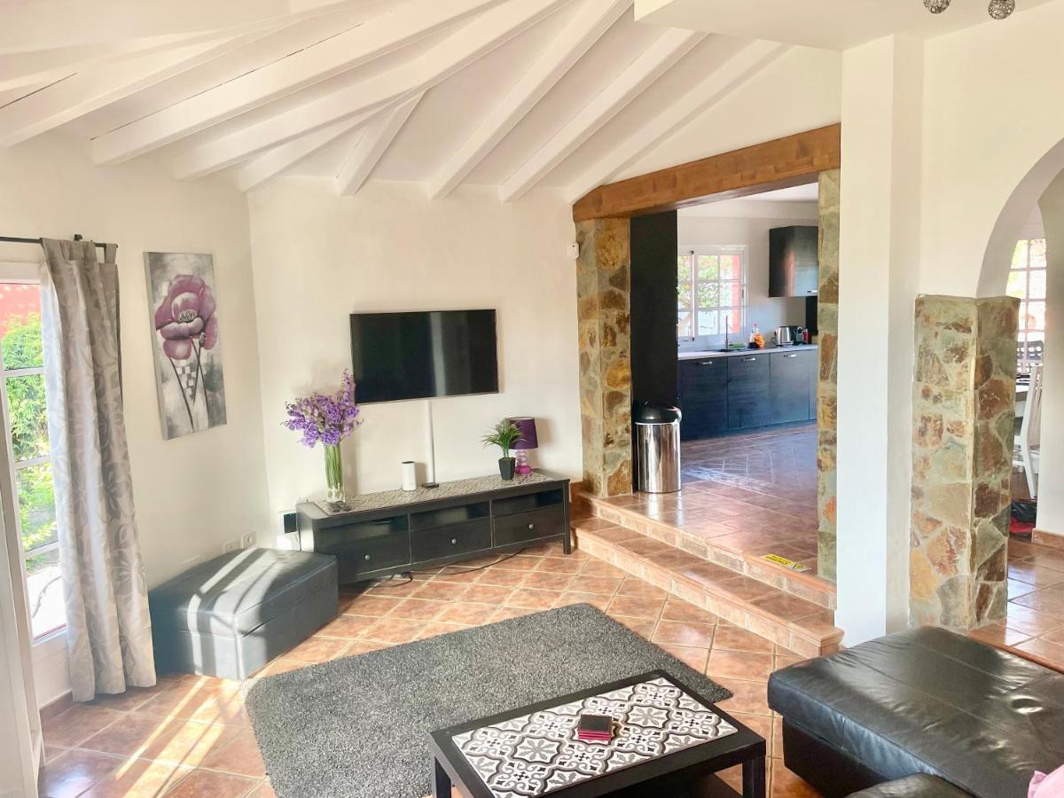 Villa Consuelo - Quiet Location Close To Resorts Buzanada Εξωτερικό φωτογραφία