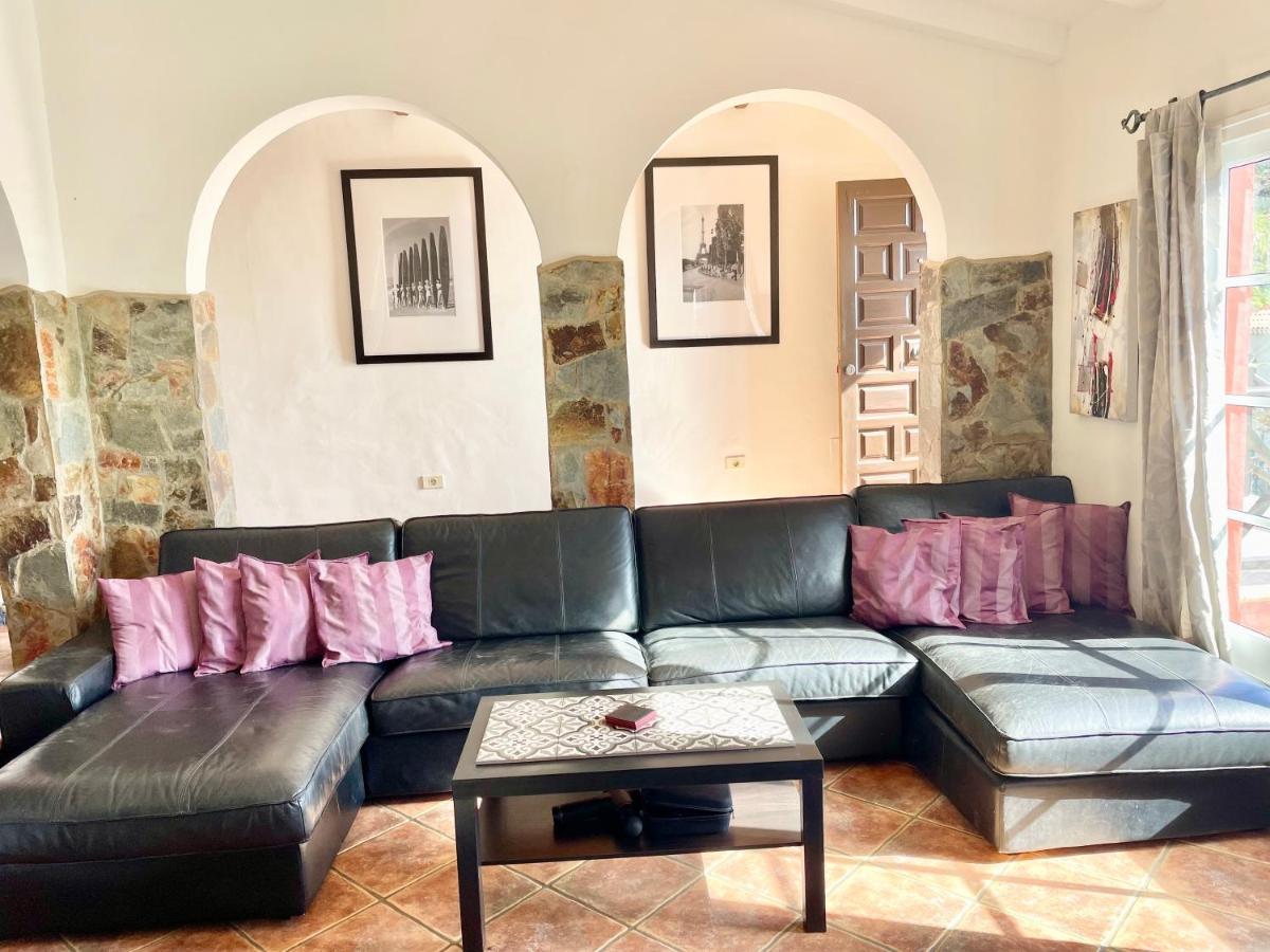 Villa Consuelo - Quiet Location Close To Resorts Buzanada Εξωτερικό φωτογραφία